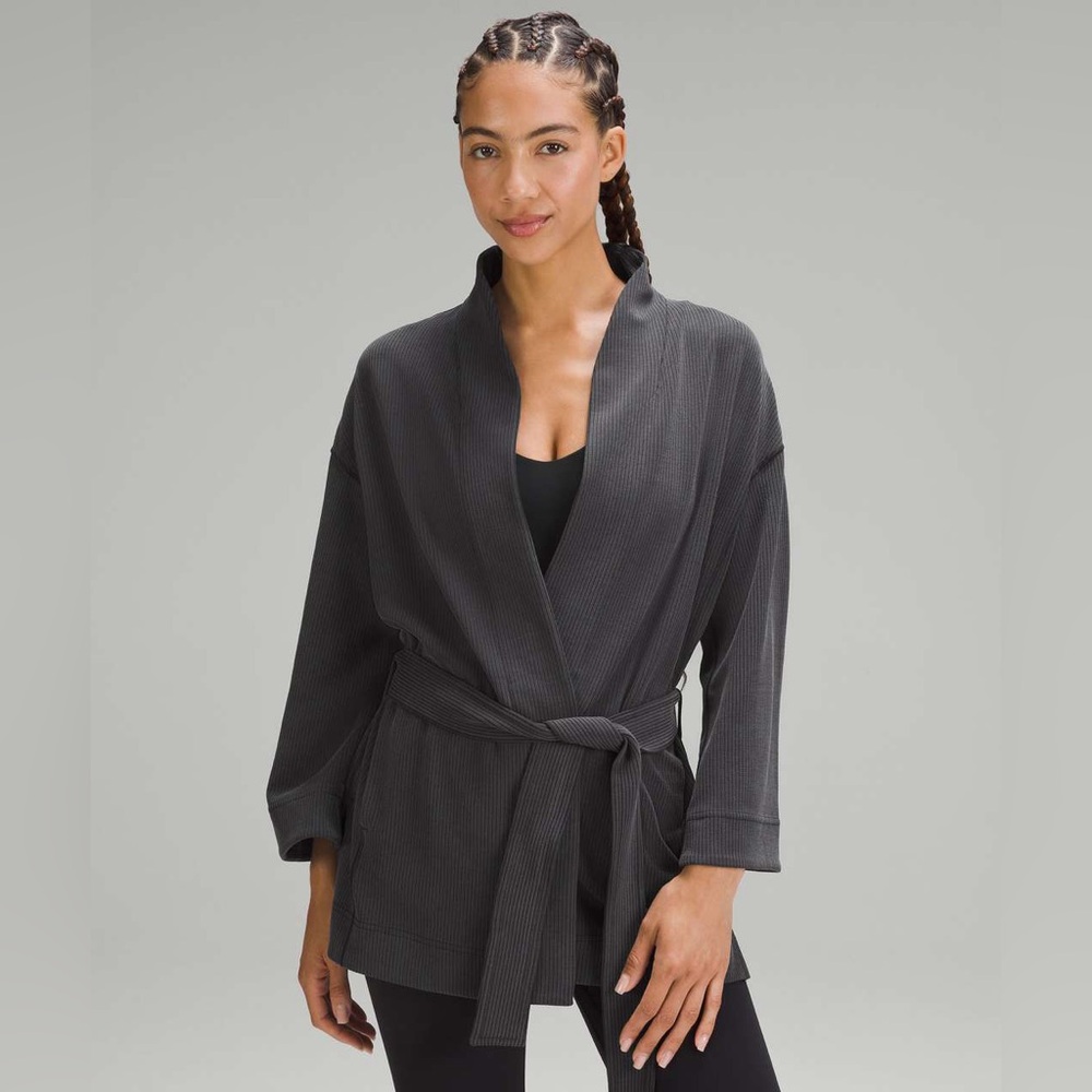 Lululemon Ribbed Softstreme Belted Wrap in Black